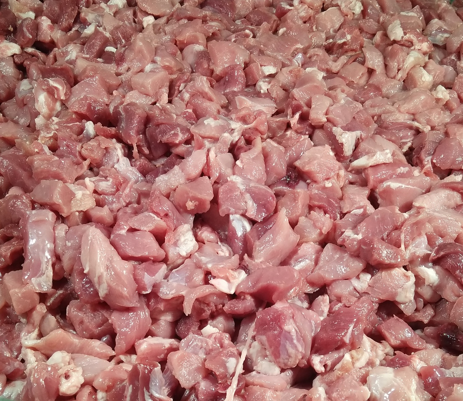 Жиловане м'ясо. Для приготування домашньої Зіньківської Чорної ковбаси. Фотогалерея